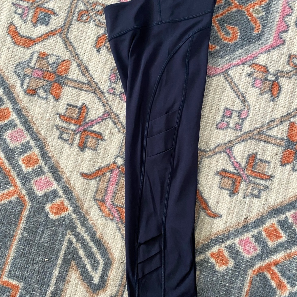 Lululemon crop - mid shin. Navy luxtreme legging